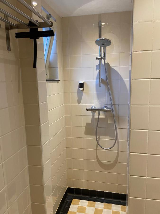 B&B De Lage Zwaluw Zwaluwe Exteriör bild
