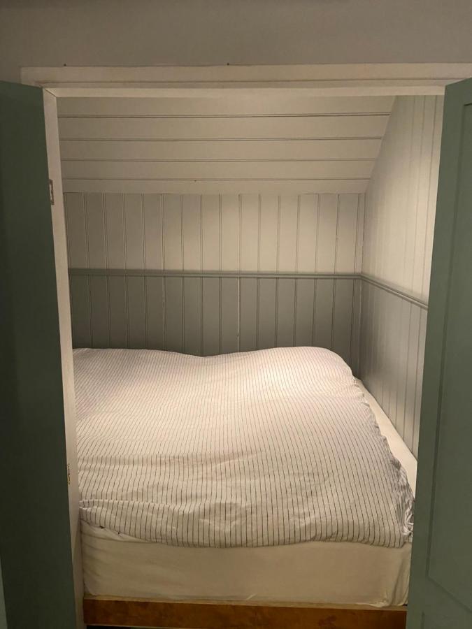 B&B De Lage Zwaluw Zwaluwe Exteriör bild