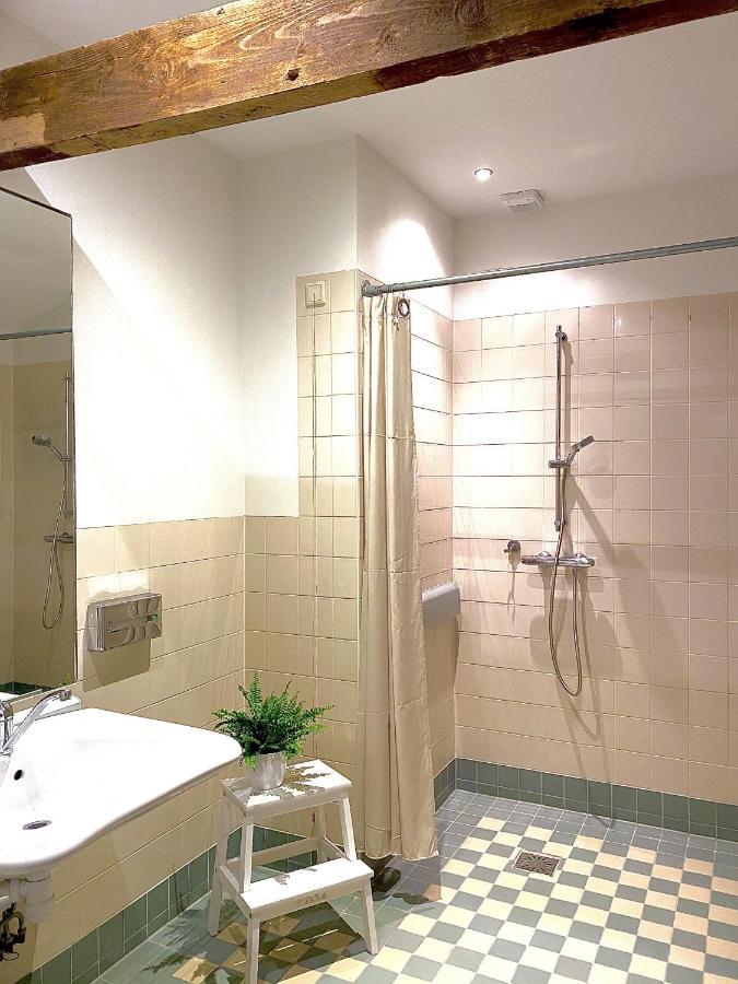 B&B De Lage Zwaluw Zwaluwe Exteriör bild
