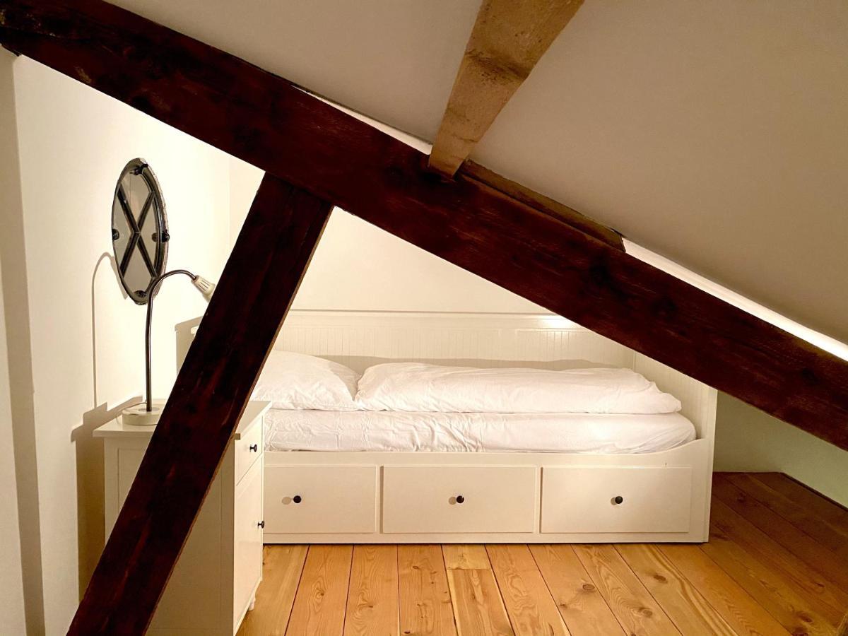 B&B De Lage Zwaluw Zwaluwe Exteriör bild